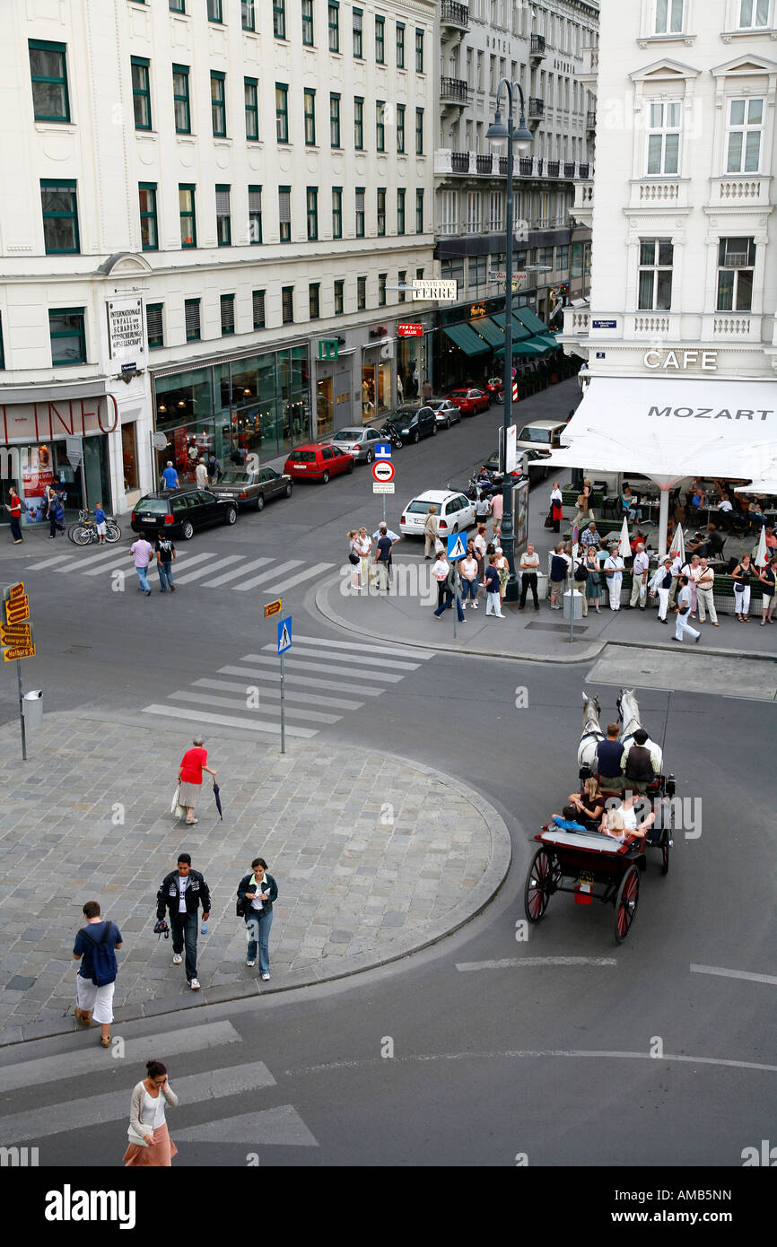 Agosto 2008 - Vista su una strada nel centro di Vienna Austria Foto Stock