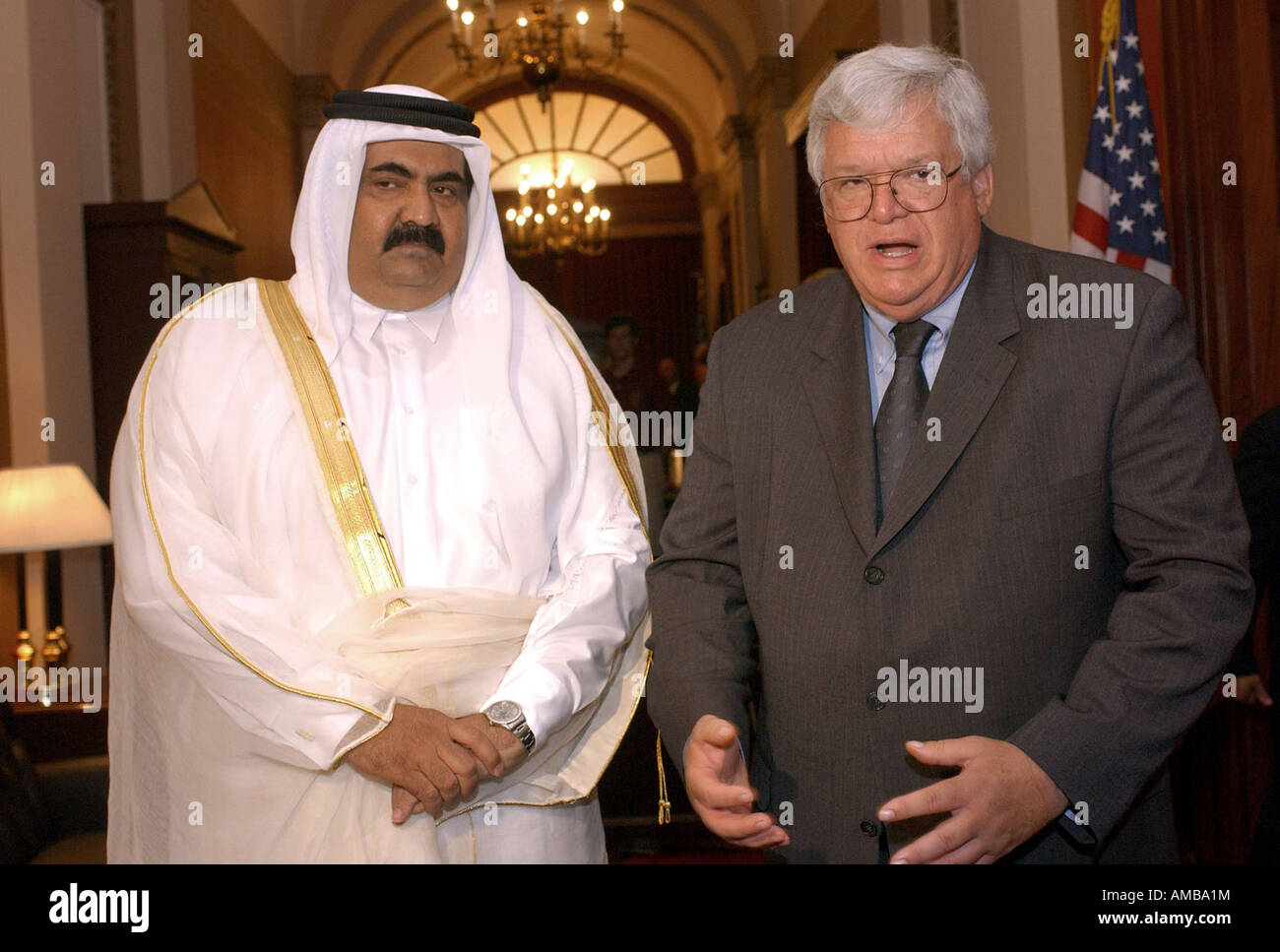 Sheikh Hamad bin Khalifa al Thani Emiro del Qatar si incontra con House Speaker Dennis Hastert presso il Campidoglio di Washington Foto Stock