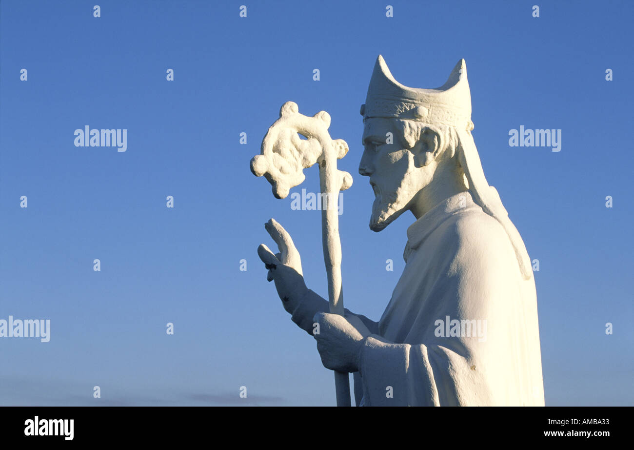 San Patrizio statua in Slane convento sulla collina di Slane, tra Navan e Drogheda in il Boyne Valley, nella contea di Meath, Irlanda Foto Stock