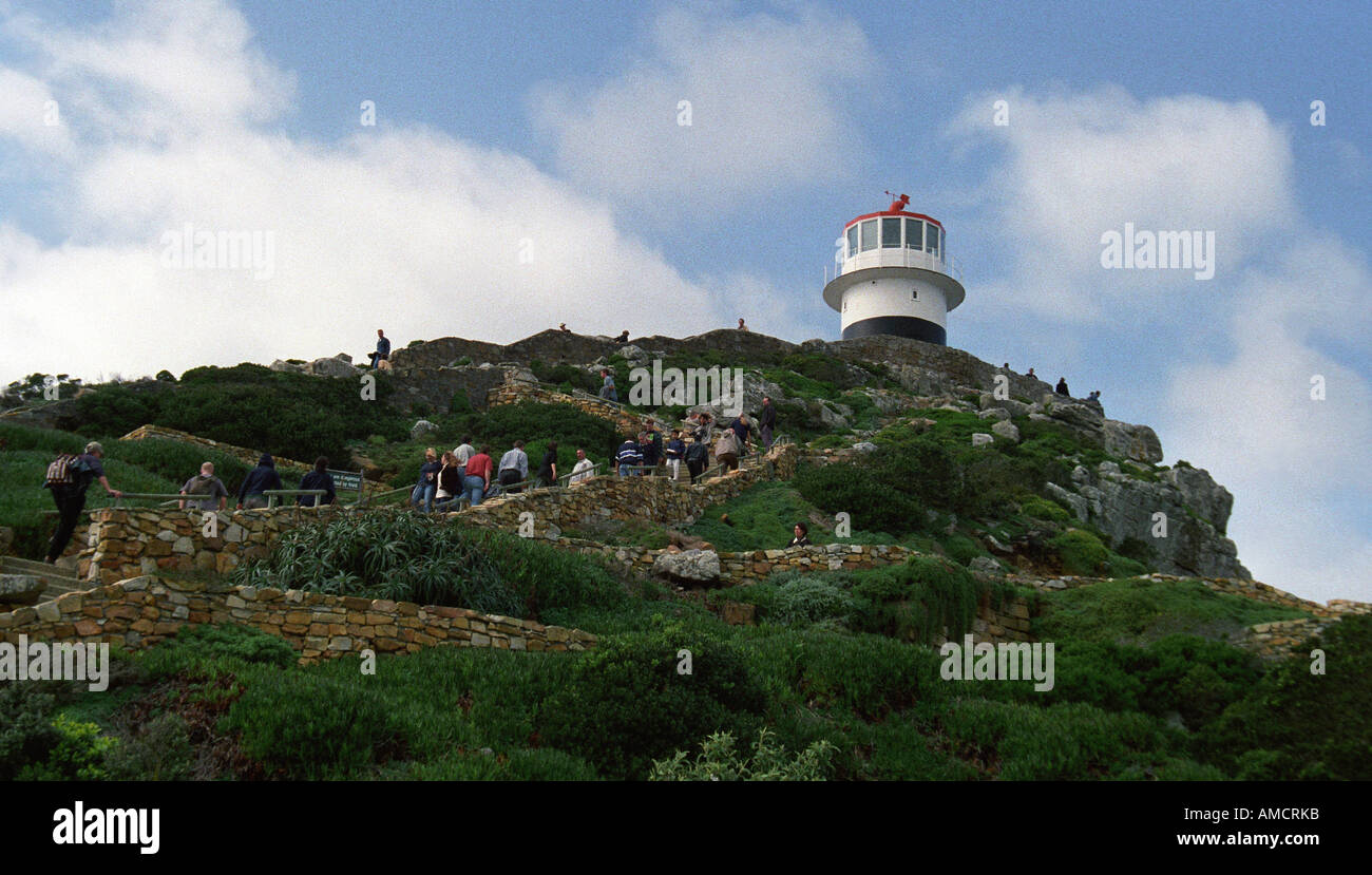 Cape Point Lighthouse sulla cima della montagna a basso angolo di vista Sud Africa Foto Stock