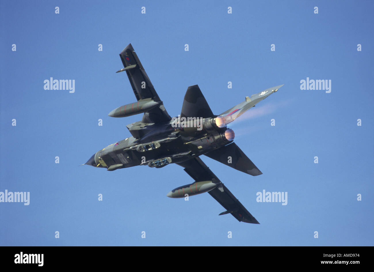 Panavia Tornado GR4 overhead sul pieno reheat GAV 1014 Foto Stock