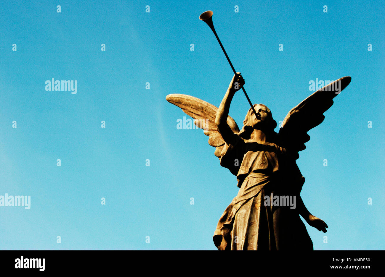 Statua di angelo con tromba Foto Stock