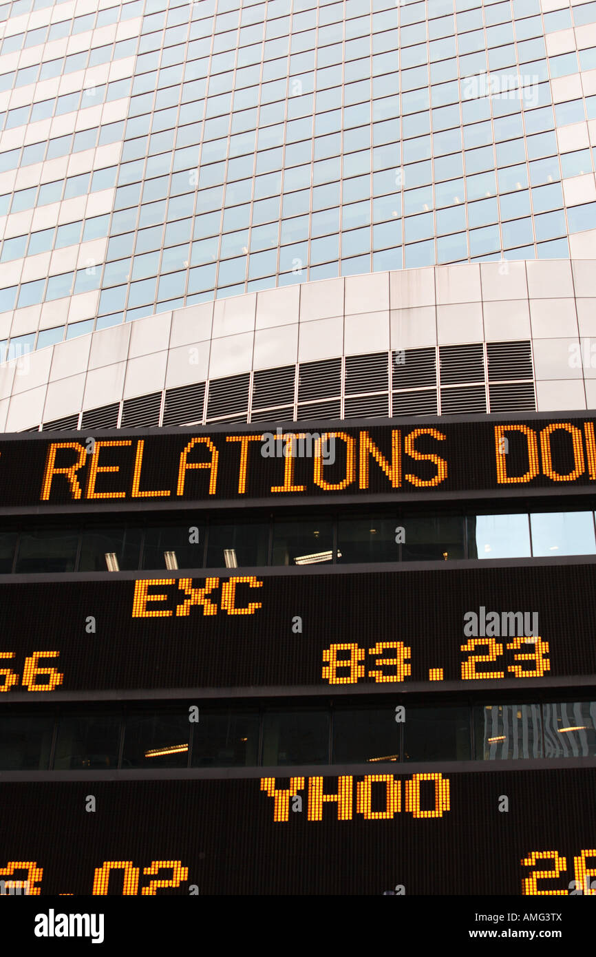 Times Square e News Ticker finanziario Foto Stock