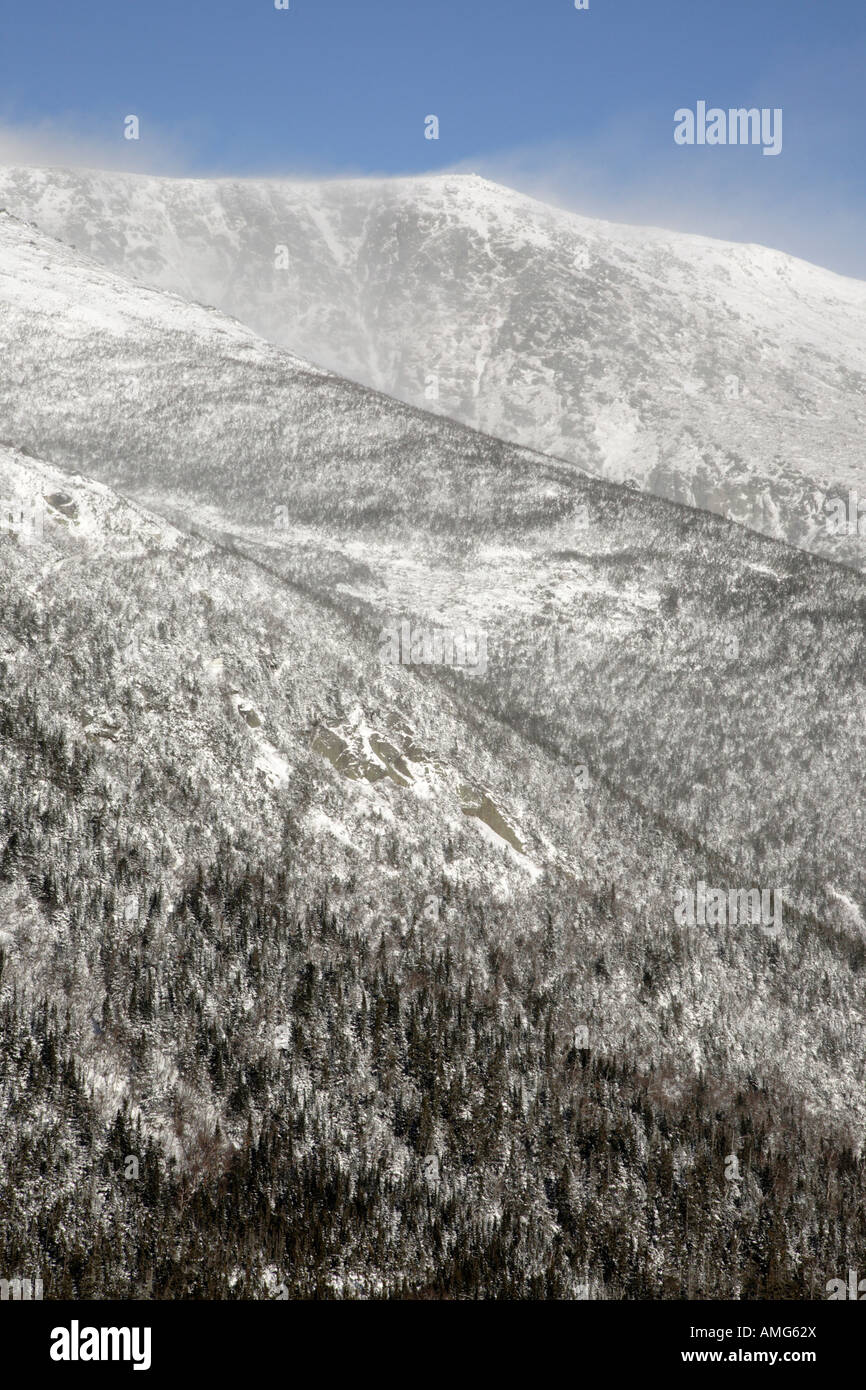 Huntington burrone durante i primi mesi di inverno il paesaggio panoramico del White Mountains del New Hampshire USA Foto Stock