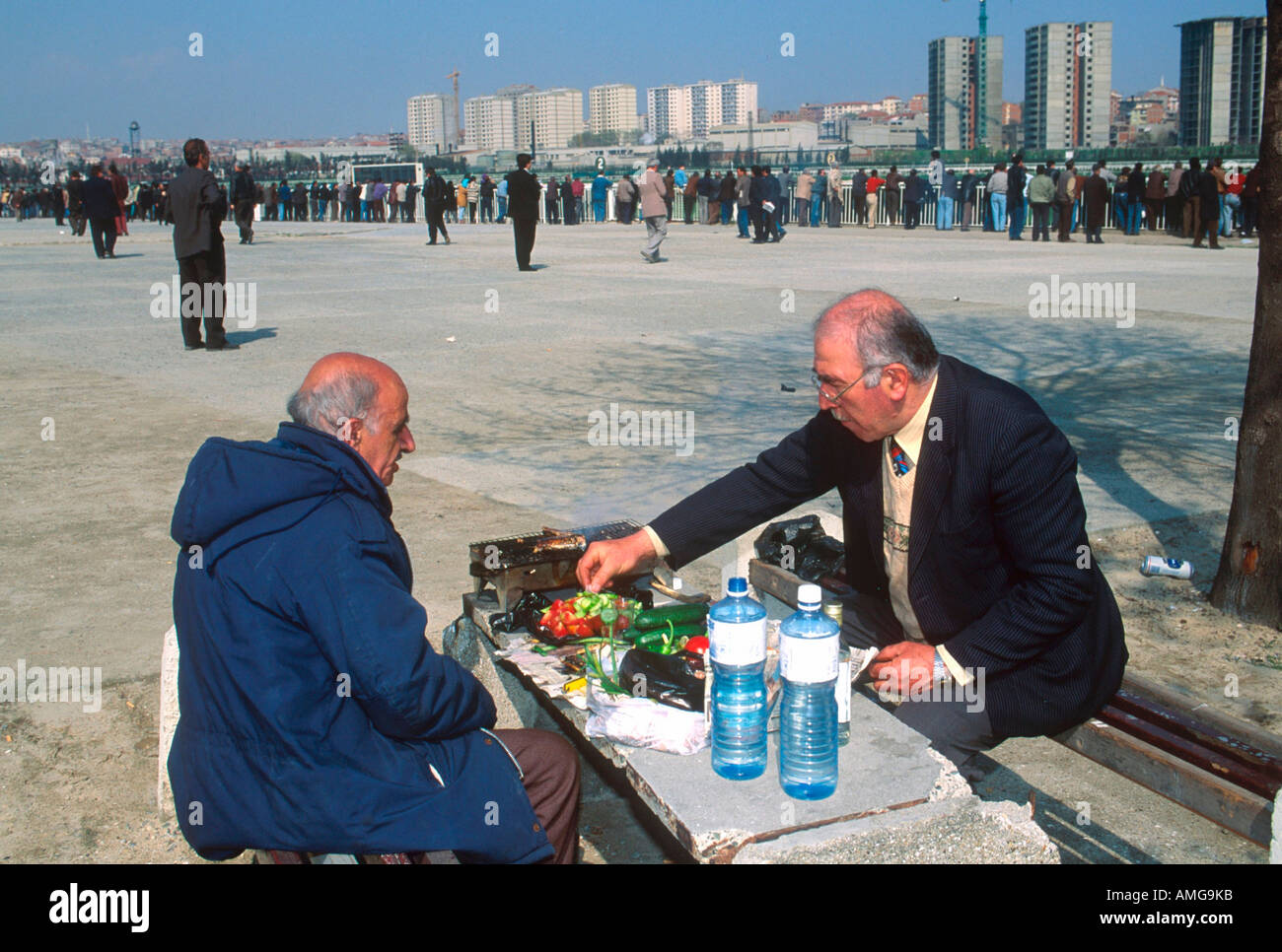 Türkei, Istanbul, Picknick auf der Pferderennbahn Veli Efendi Foto Stock
