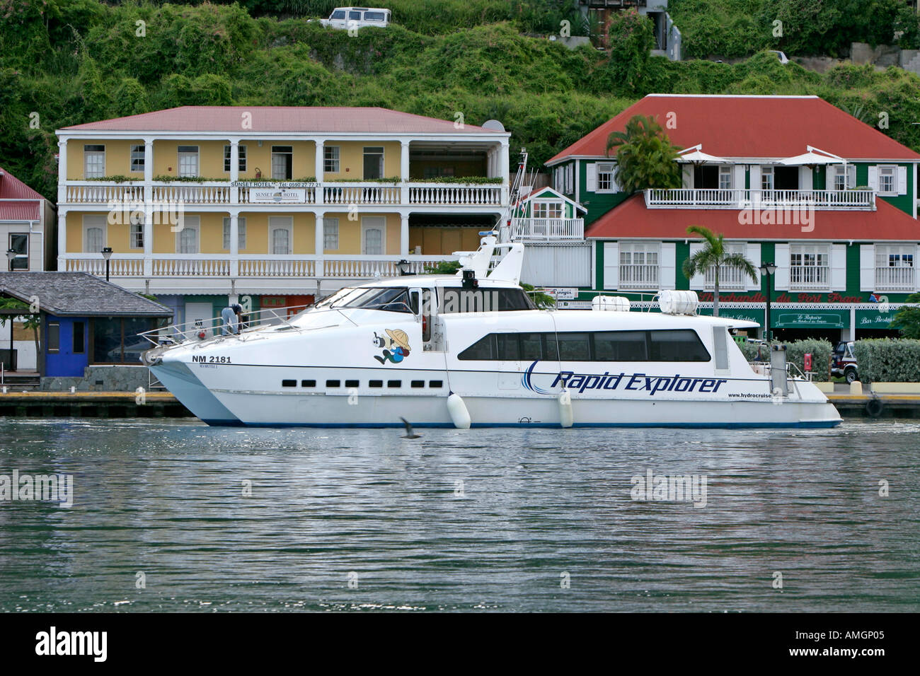 Rapid Explorer catamarano traghetto lascia il porto di Gustavia St Barts su 45 minuti di viaggio a Philipsburg St Maarten Foto Stock