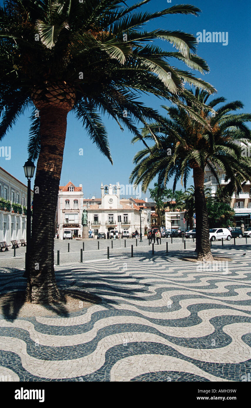 Town Square, Praca 5 de Outubro, Cascais, nei pressi di Lisbona, Portogallo Foto Stock
