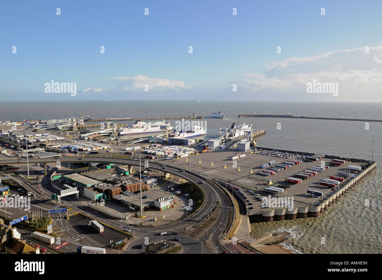 Porto di Dover La UKs porto più trafficato al continente Europa Dover Kent England Foto Stock