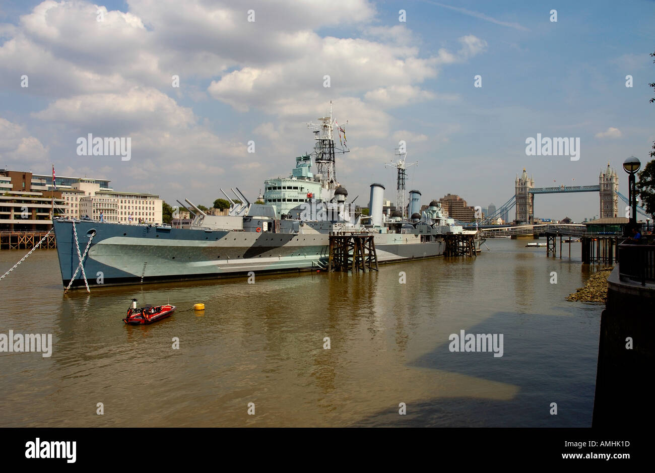 HMS Belfast Tower Bridge Tamigi Londra Inghilterra Foto Stock