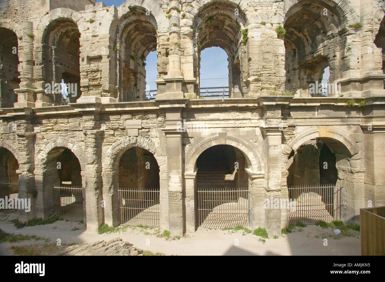 Esterno dell'Arena di Arles da antichi romani può contenere 24 000 spettatori Arles Francia Foto Stock