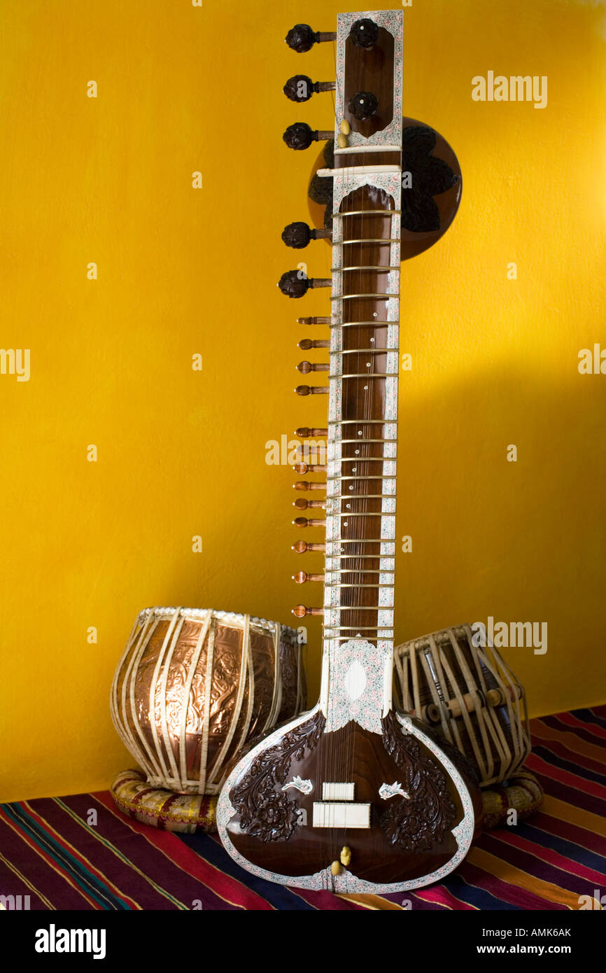 Classica indiana strumenti musicali sitar tabla Foto Stock