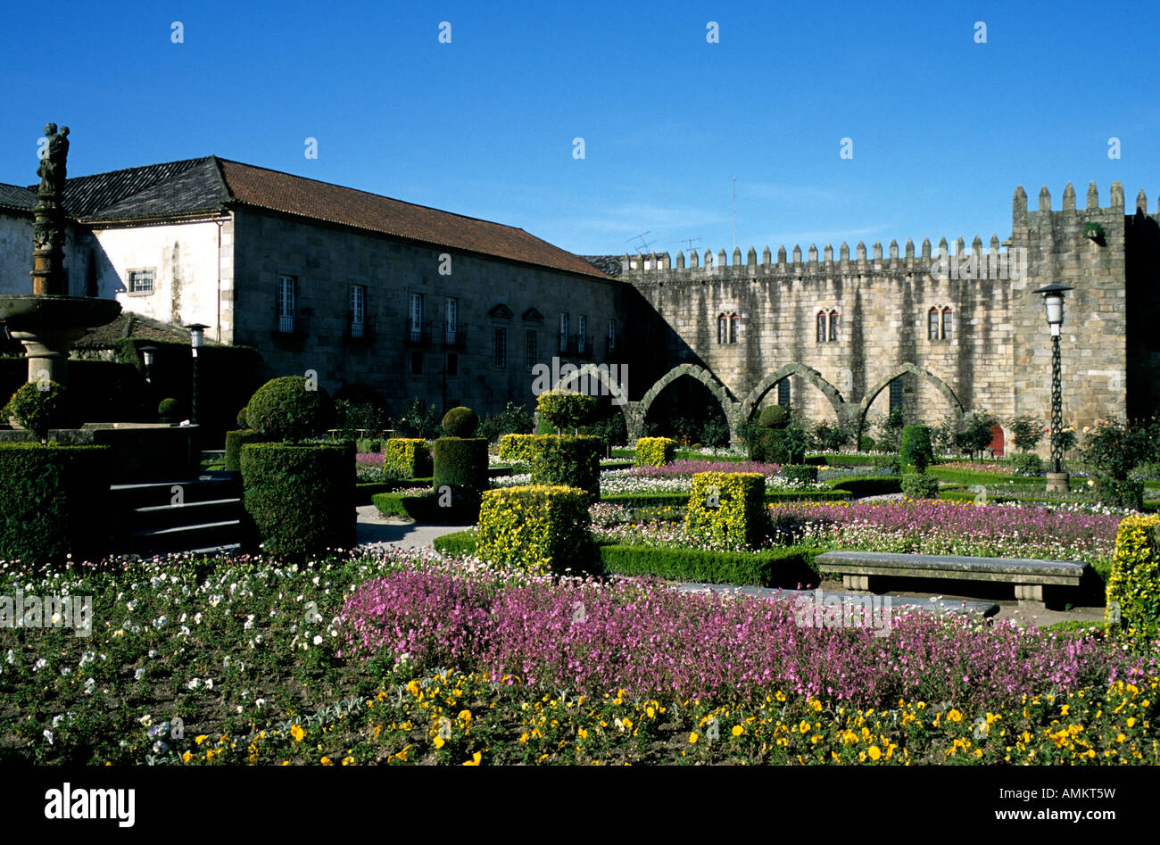 L'ex arcivescovi' il palazzo e i giardini del Jardim de Santa Bárbara a Braga, Portogallo settentrionale Foto Stock