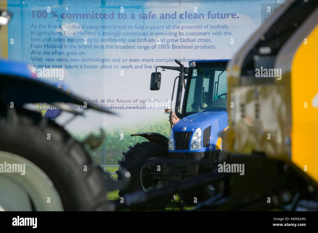 New Holland macchine agricole powered by bio diesel a segno il gasolio bio Expo UK Foto Stock