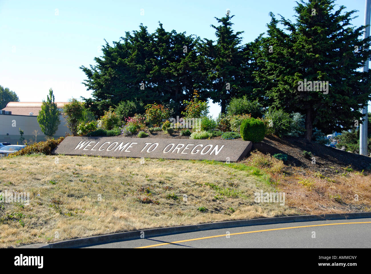 Benvenuti in Oregon stato di frontiera linea tra Washington WA e Oregon o US Stati Uniti crossing Foto Stock