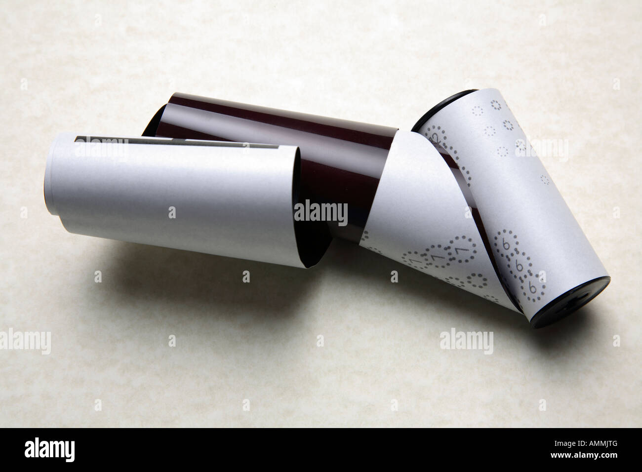 Aperto il rotolo di 120 medio formato pellicola. Foto Stock