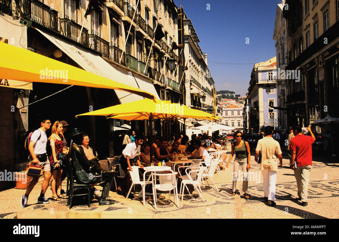 Caffè nel quartiere Chiado LISBONA PORTOGALLO Foto Stock