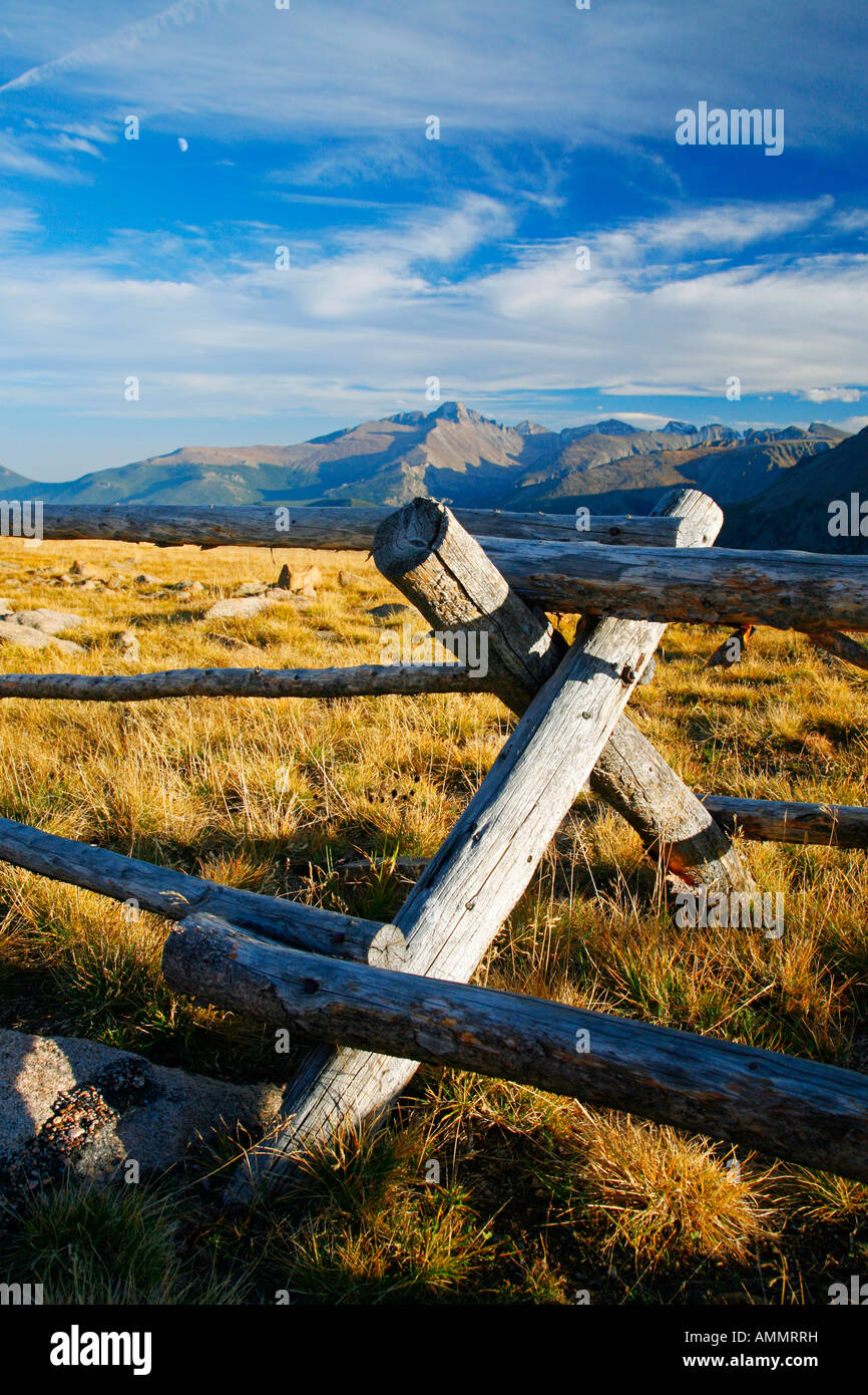 Western recinzione al tramonto, Rocky Mountain National Park, COLORADO Foto Stock