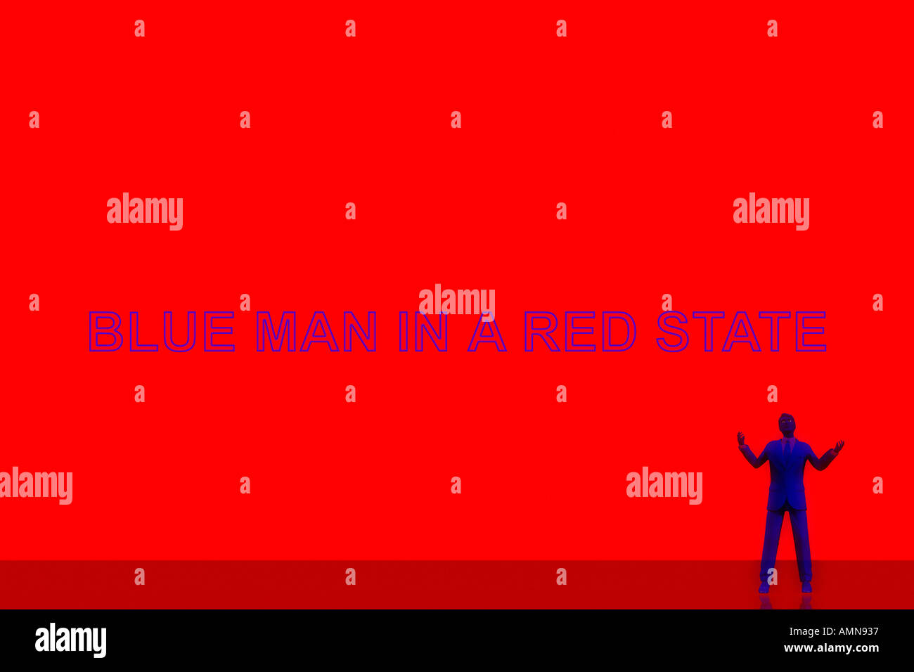 Blue Man in uno stato rosso Foto Stock