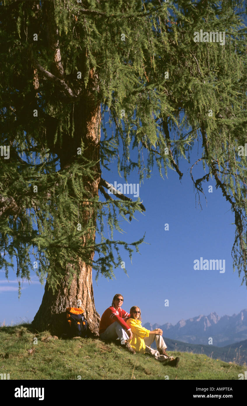 Coppia di rottura in montagna Foto Stock