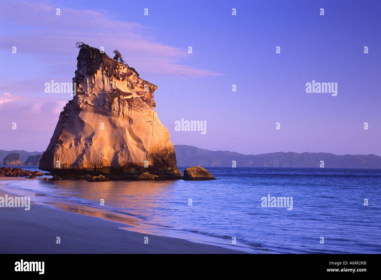 Hoho te Rock, Cove della cattedrale, Penisola di Coromandel, Nuova Zelanda Foto Stock