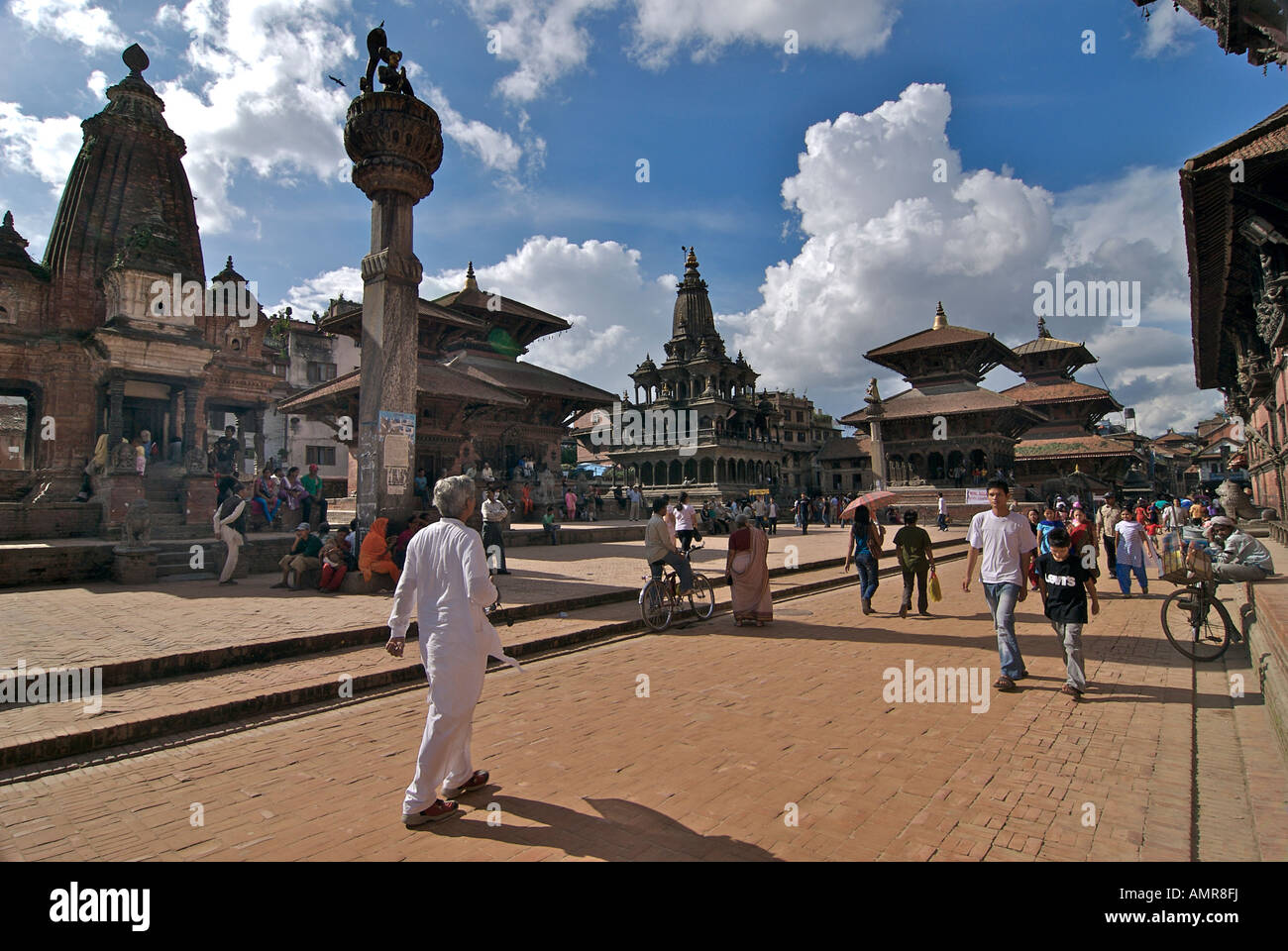 Scena di strada Durbar Square Patan Nepal Foto Stock