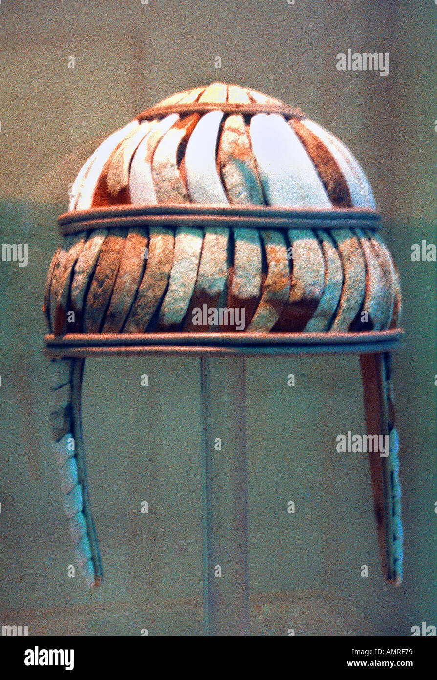 Creta Grecia Iraklion Museum cinghiali Tusk Helmet Minoan Foto Stock