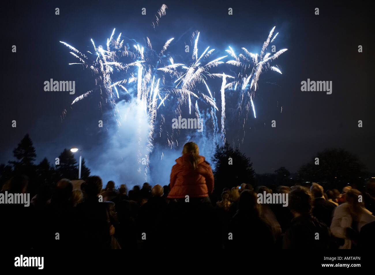 5 Novembre Guy Fawkes notte spettacolo di fuochi d'artificio in London REGNO UNITO Foto Stock