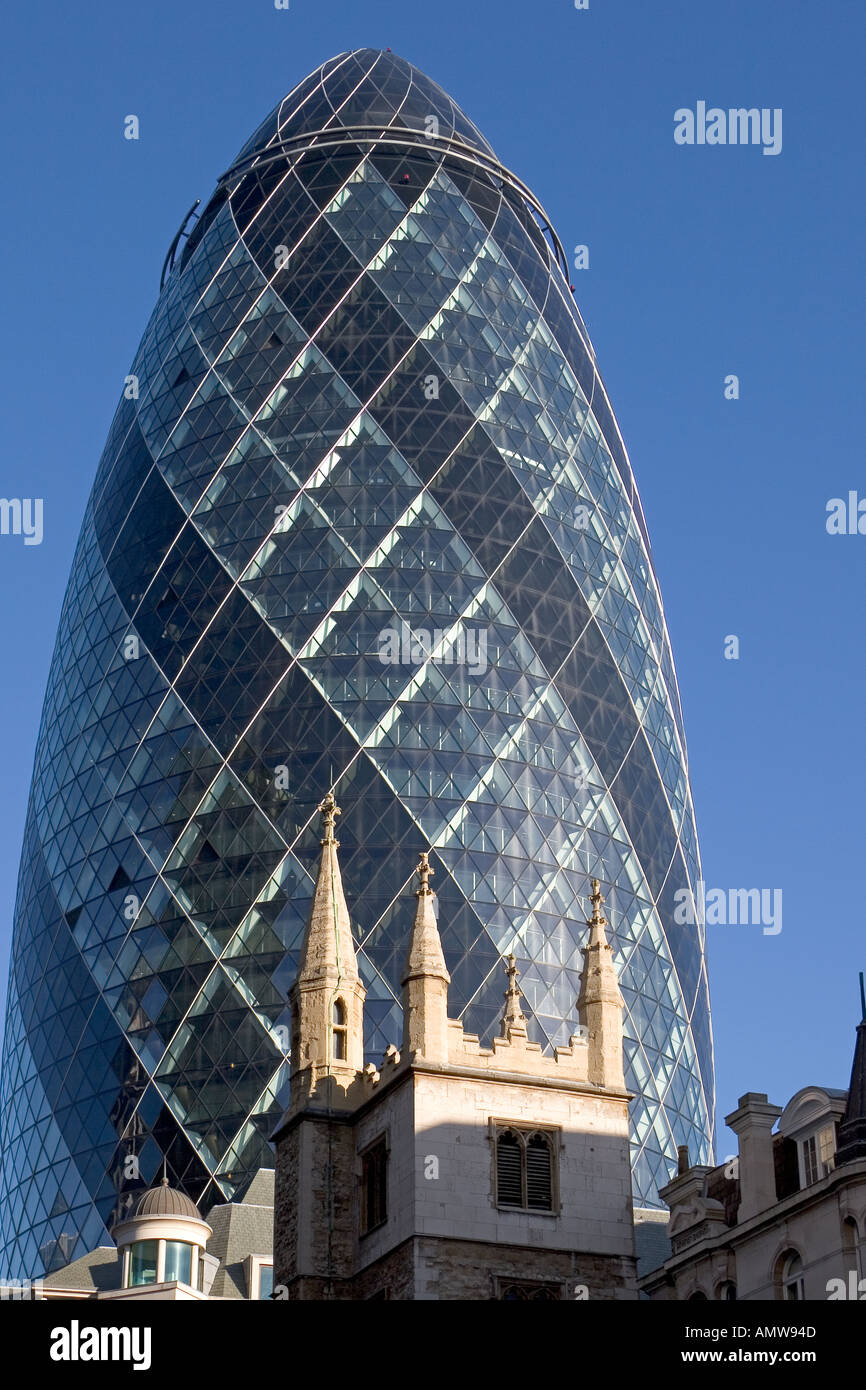 Il Gherkin edificio torre di Londra Foto Stock