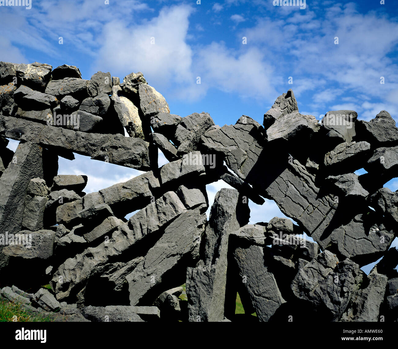 I muri in pietra Inishmore Isole Aran Co Galway, Irlanda Foto Stock