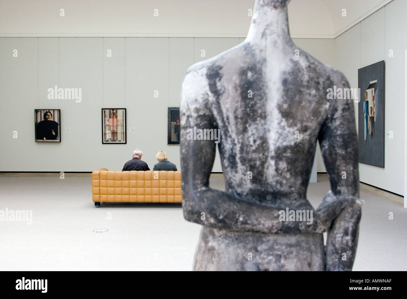 Germania Stoccarda mostra d'Arte presso la Staatsgalerie Staatsgalerie museo progettato dallo scultore e architetto James Stirling Foto Stock