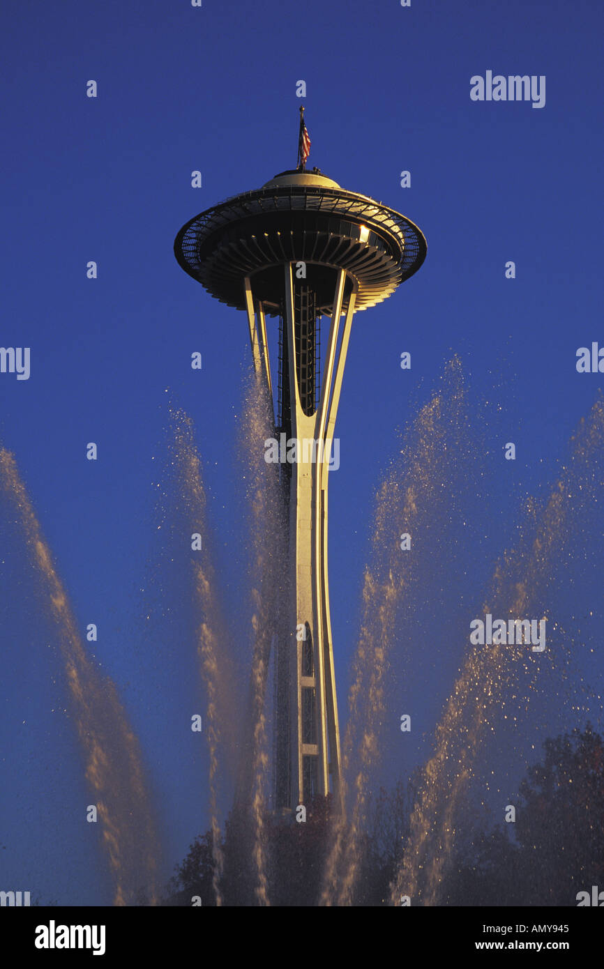 Seattle Space Needle e la fontana del centro di Seattle Seattle Washington Foto Stock