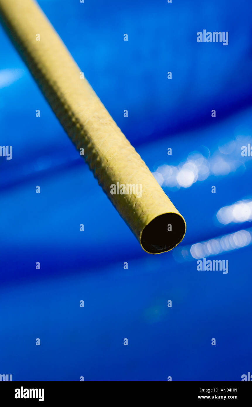 Gomma gialla tubo flessibile Foto Stock