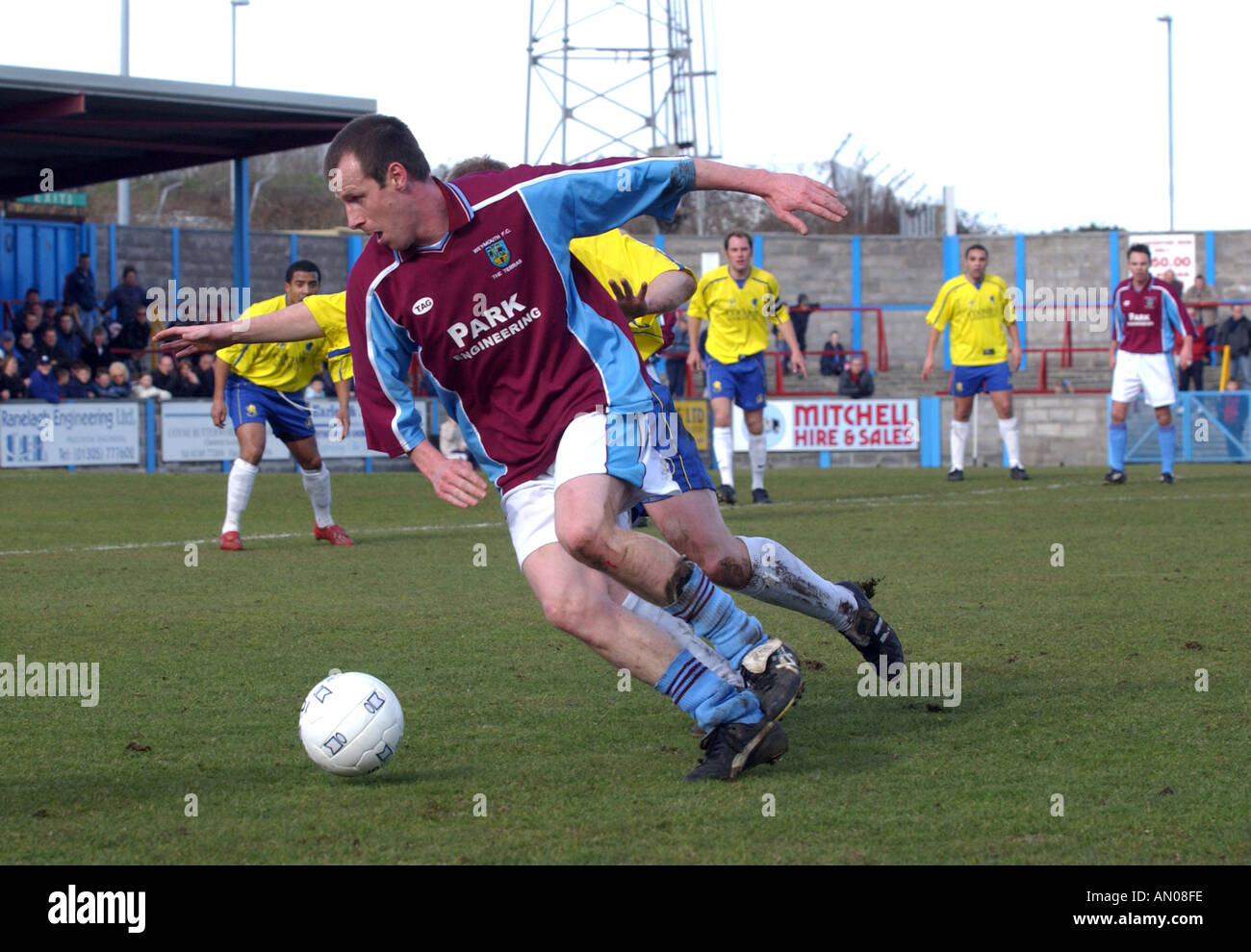 Steve Claridge in azione per Weymouth Football Club nel Dorset Regno Unito Foto Stock