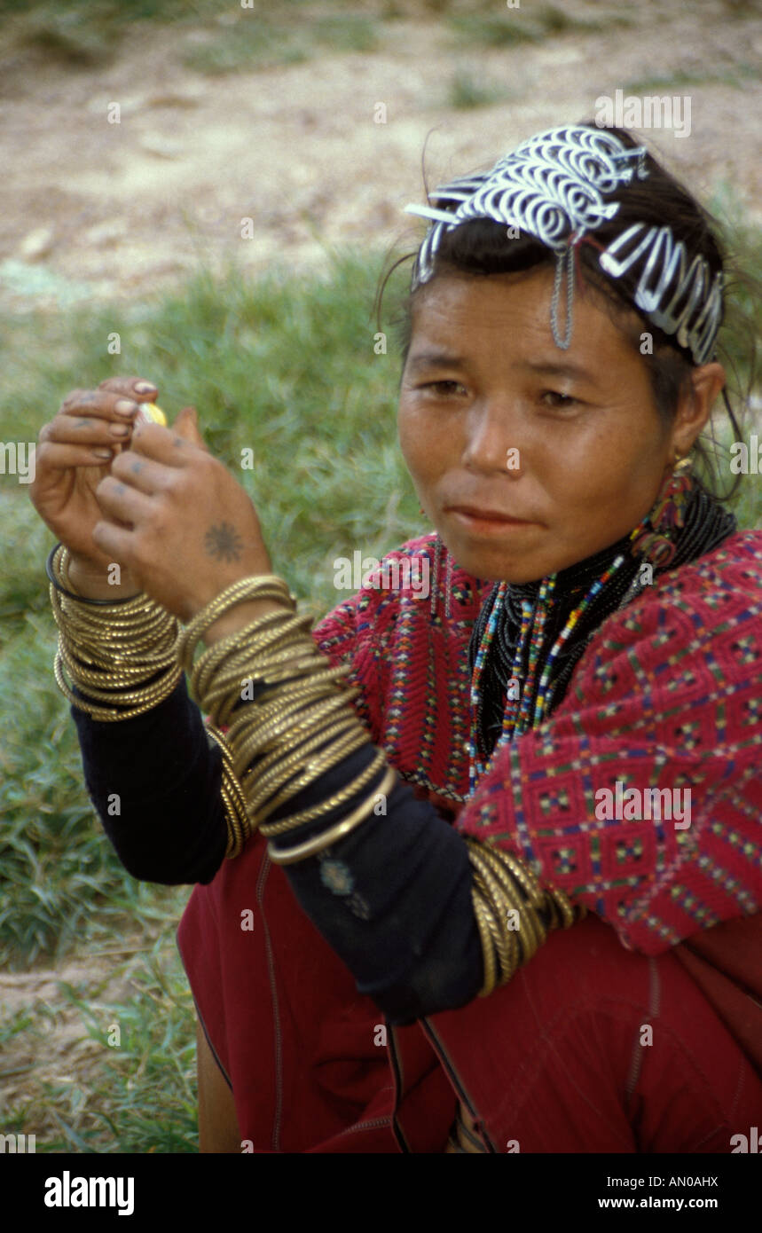 Lunga donna a collo alto, Thailandia Mae tribù di tinta Foto Stock