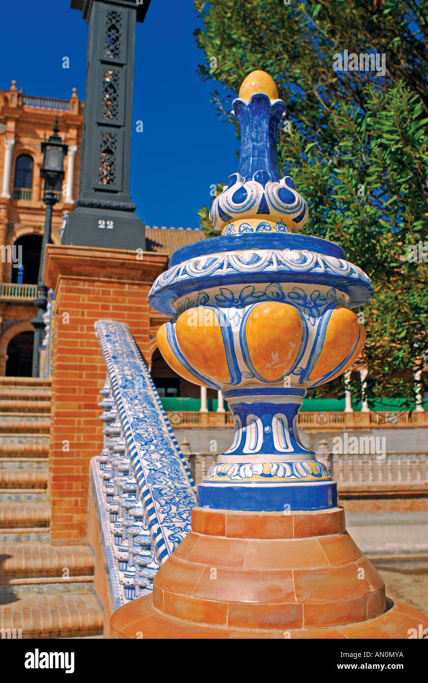 Ceramiche ornamentali Dettaglio del "da Plaza Espana", Sevilla, Andalusia, Spagna Foto Stock