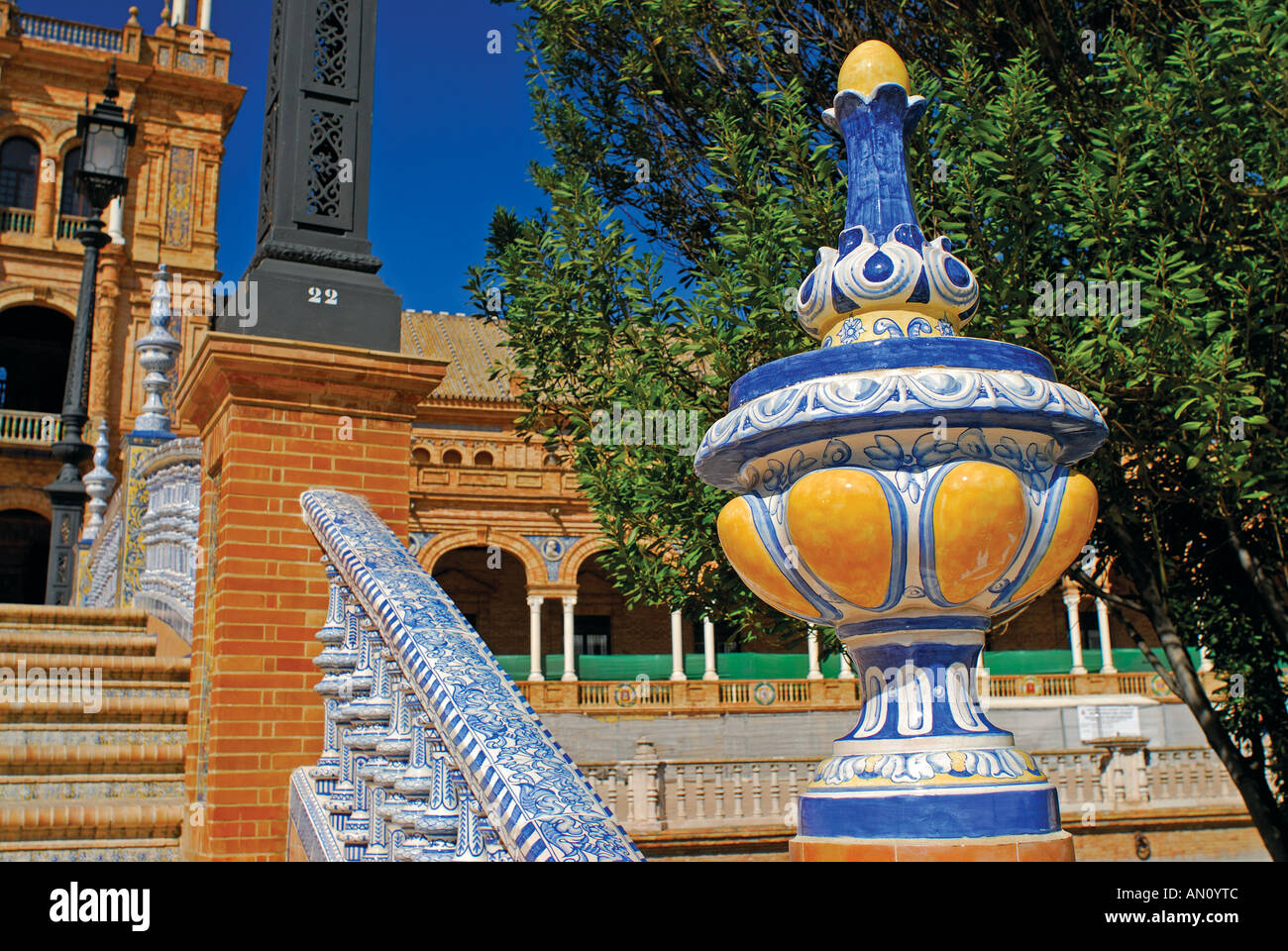 Ceramiche ornamentali dettaglio della Plaza de Espana, Sevilla, Andalusia, Spagna Foto Stock