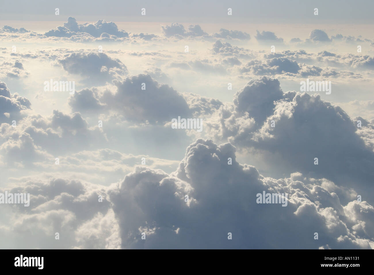 Florida Atlanta Miami volo su Delta, vista a 37,000 piedi, nuvole, atmosfera, cielo, tempo, ambiente, umidità, meteorologia, viaggi visitatori Foto Stock