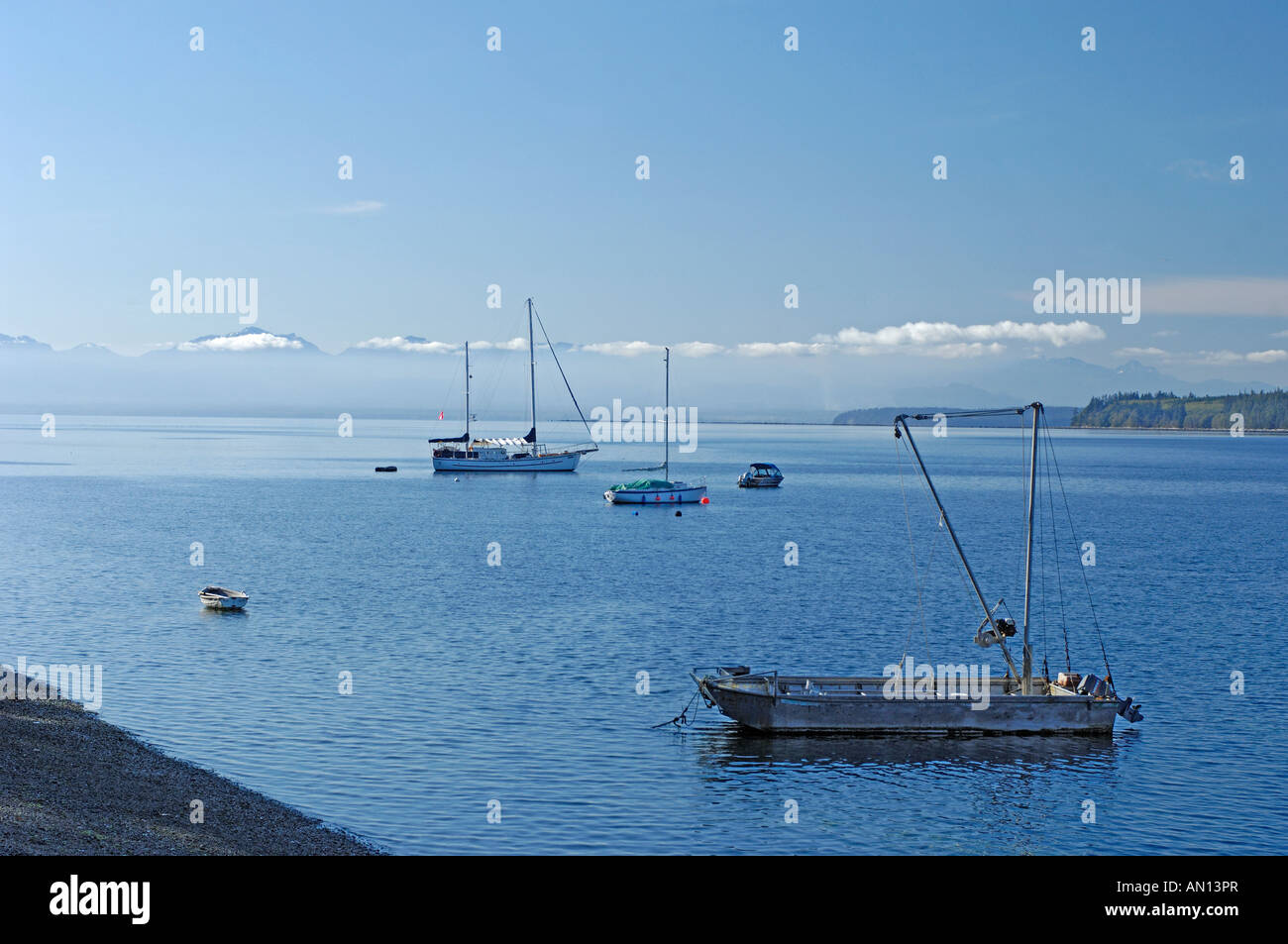 La Georgia rettilinei Cortes Island BC Foto Stock