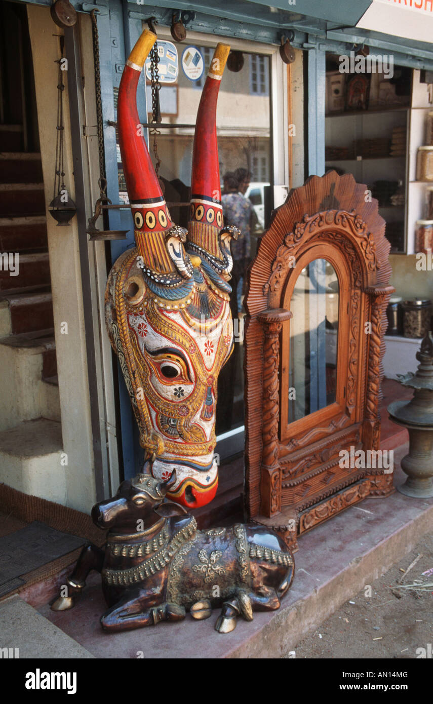 Negozio di antiquariato in città Giudeo, Cochin, Kerala, India. Foto Stock