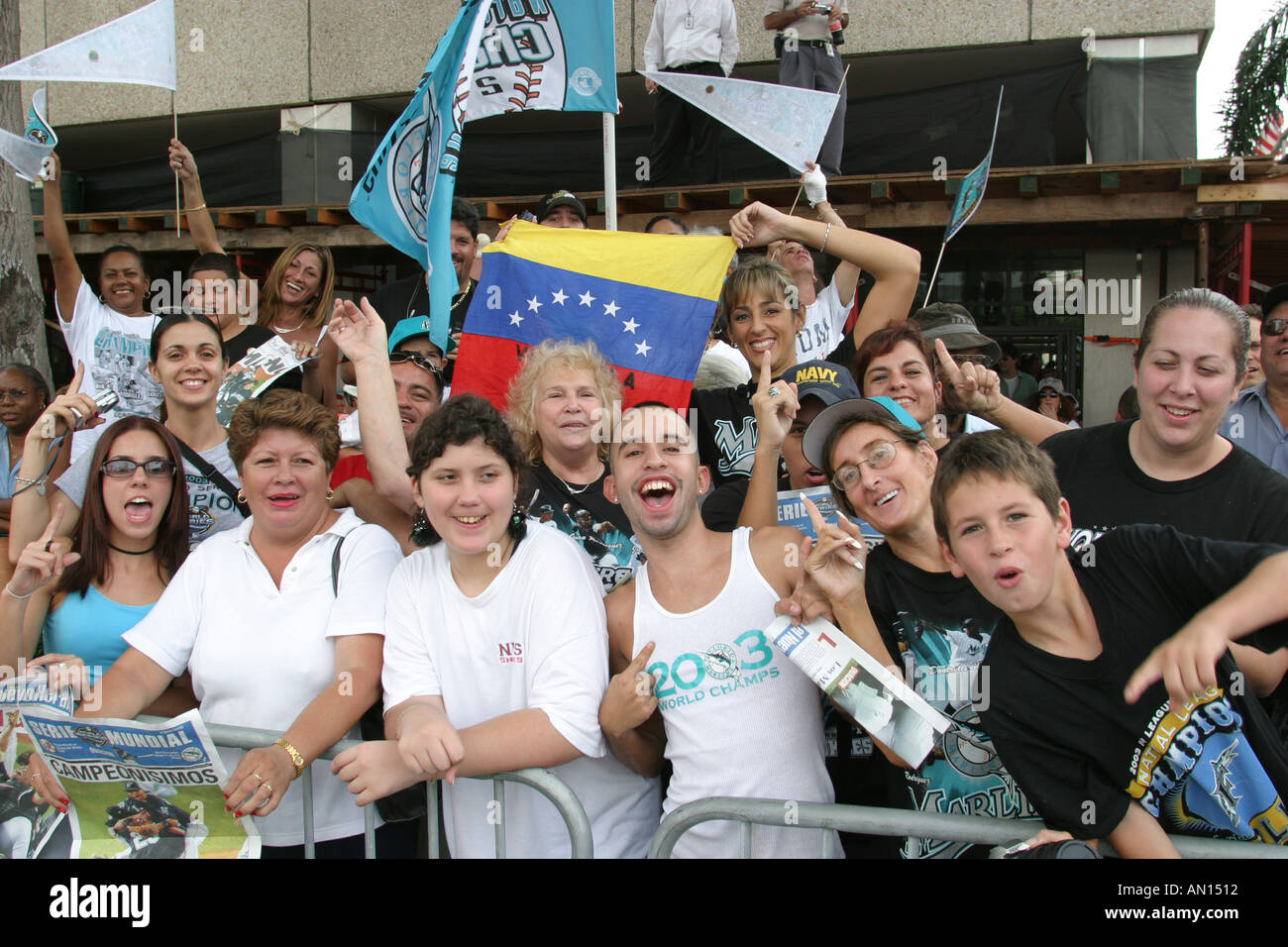 Miami Florida, Flagler Street, vincitore della Florida Marlins Major League Baseball World Series, festeggia i tifosi, striscioni, sfilata, evento culturale, tradizione, attività Foto Stock