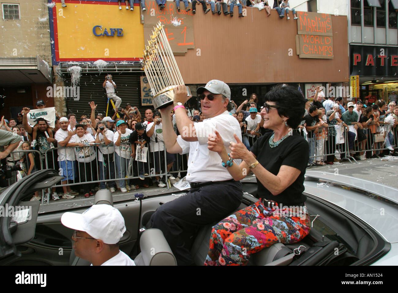 Miami Florida, Flagler Street, vincitore della Florida Marlins Major League Baseball World Series, festeggia i tifosi, striscioni, sfilata, evento culturale, tradizione, attività Foto Stock