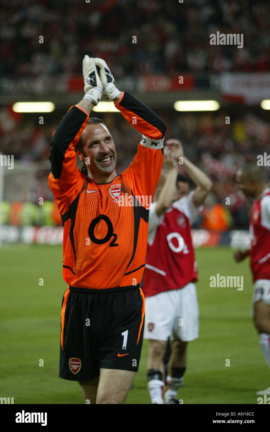 Arsenal vincendo la finale di FA Cup al Millenium Stadium nel 2003 in Galles Foto Stock
