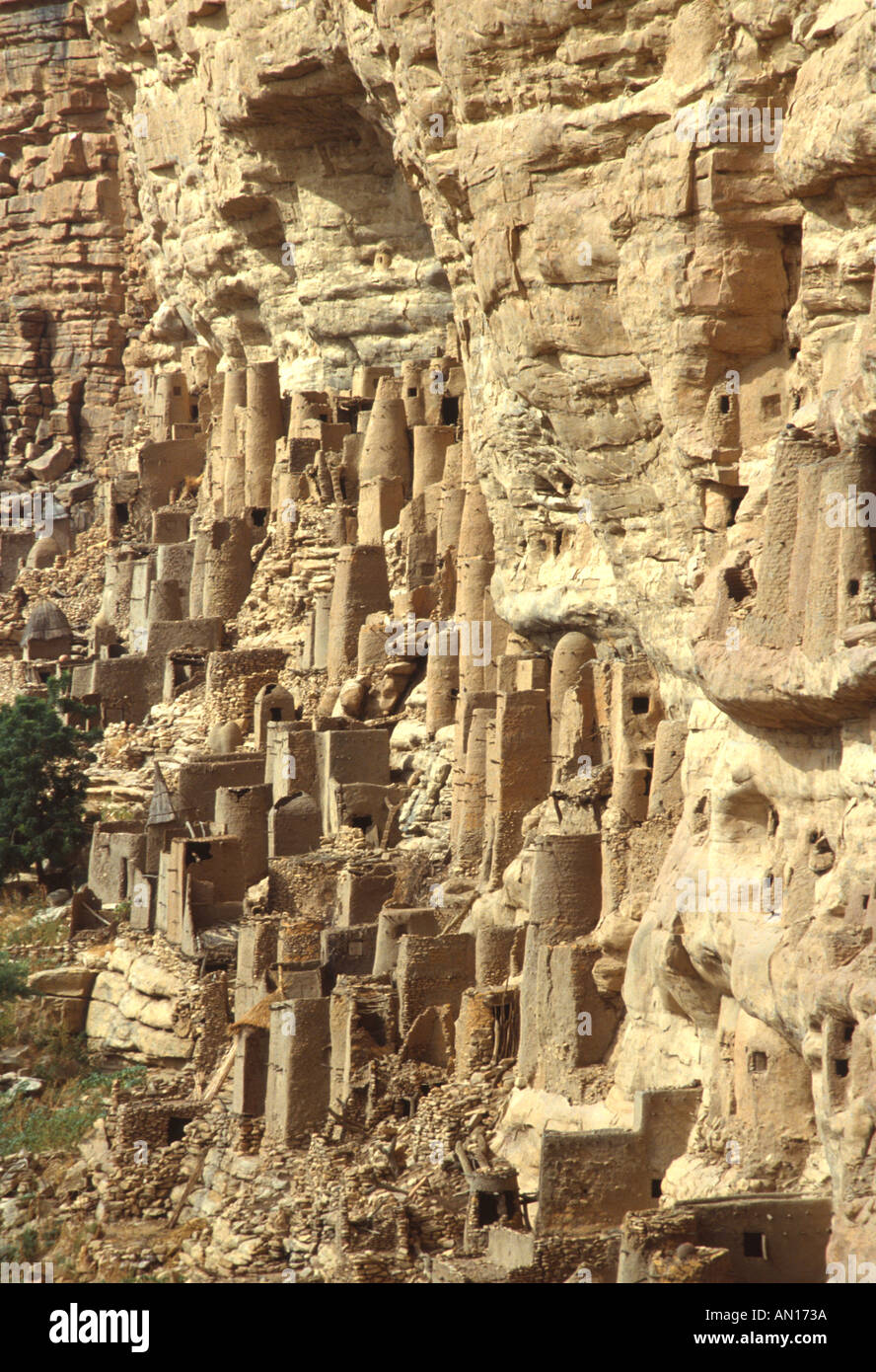 Ireli villaggio Dogon Bandiagara scarpata Mali Africa occidentale Foto Stock