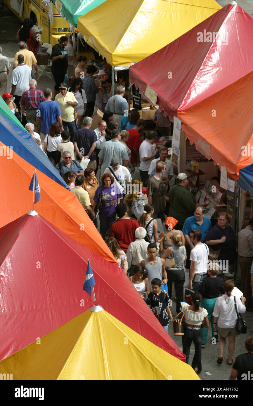 Miami Florida,Miami Dade College,scuola,campus,istruzione,scuola,campus,Miami International Book Fair,festival,festival,etnico,sociale,carnevale,divertimento Foto Stock