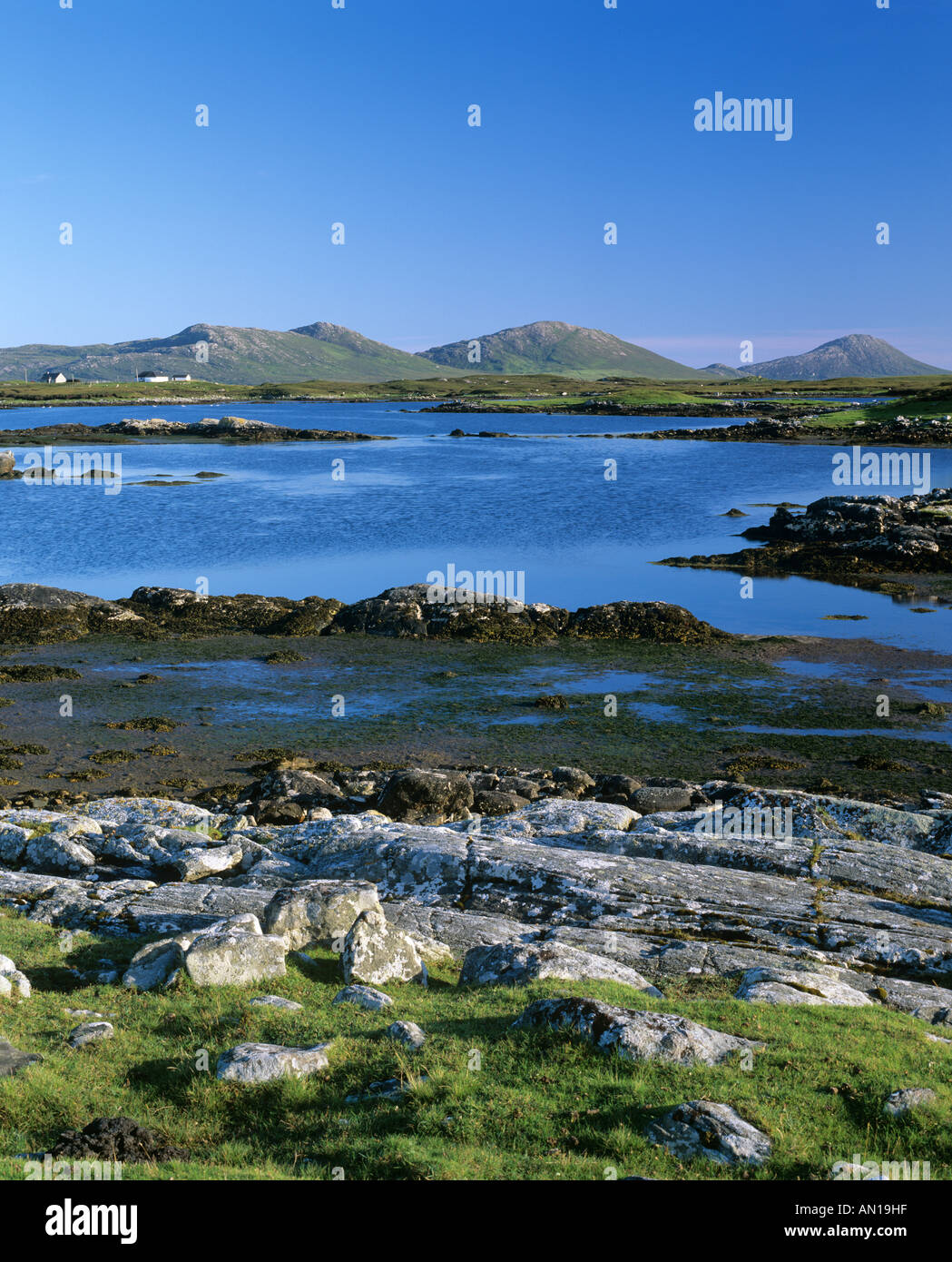 Loch Yeor Lee Nord e Sud Lee al di là, North Uist Ebridi Esterne Western Isles della Scozia UK Foto Stock