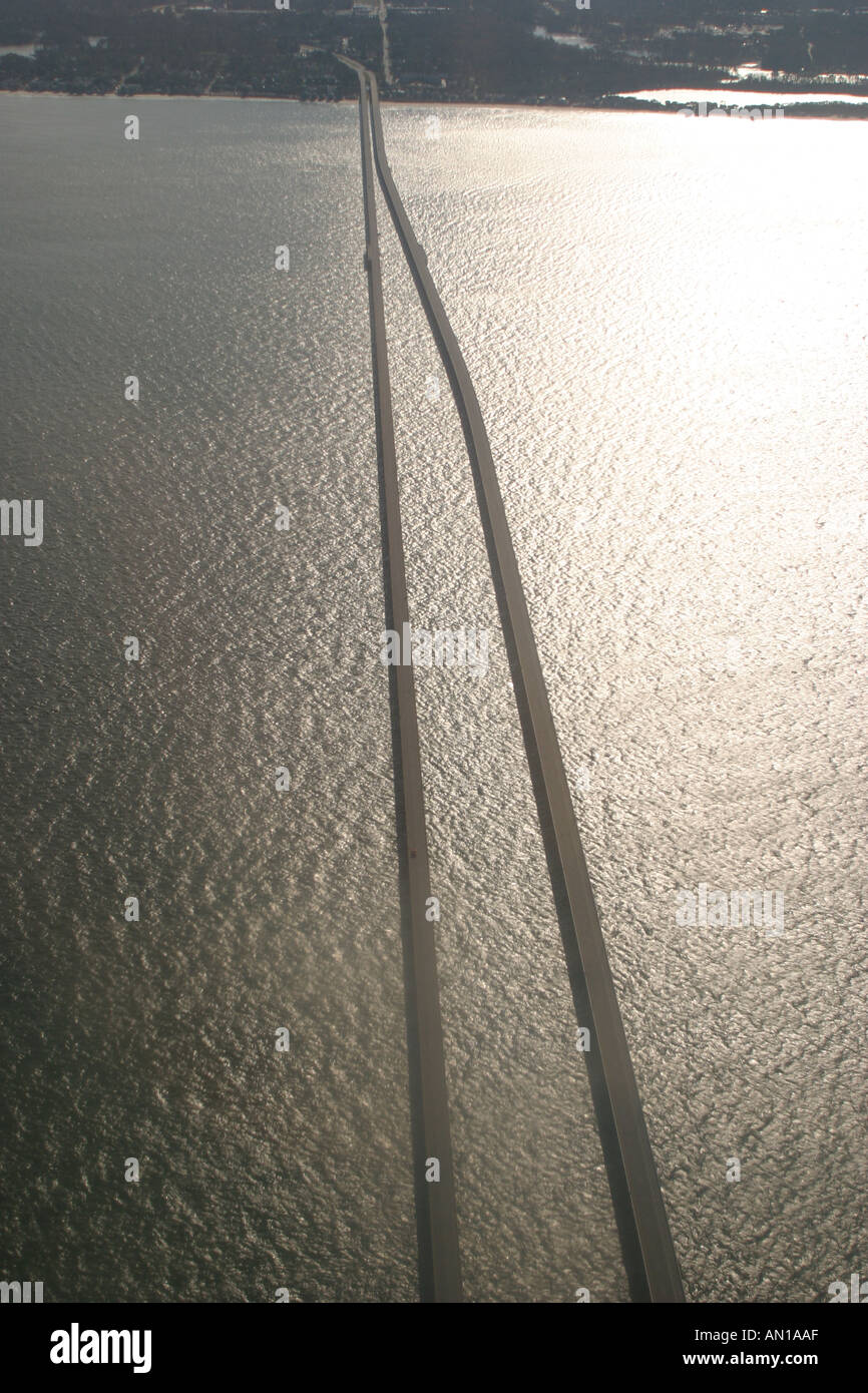 Virginia Chesapeake Bay Water Bridge, cavalcavia, collegamento, collegamento, Tunnel, South End, collega Virginia Beach, sabbia, surf, alla Virginia Eastern Shore, costa, c. Foto Stock