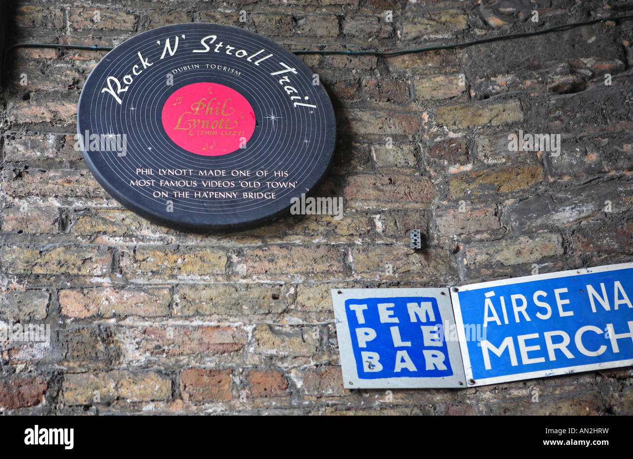 Dublino, Temple Bar, Phil Lynott (Thin Lizzy) la placca Foto Stock