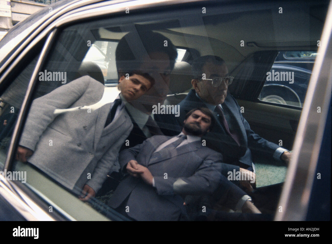 Fotografia documentaria - servizi di sicurezza e di Amin Gemayel in Inghilterra in Gran Bretagna nel Regno Unito Regno Unito Europa. Le persone a lavorare Foto Stock