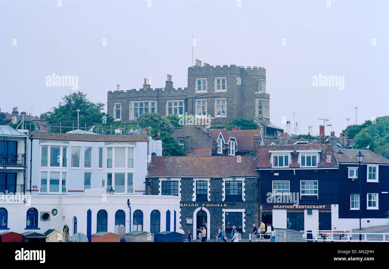 Bleak House in Broadstairs in Thanet nel Kent in Inghilterra in Gran Bretagna nel Regno Unito Regno Unito. Charles Dickens architettura Mare Foto Stock