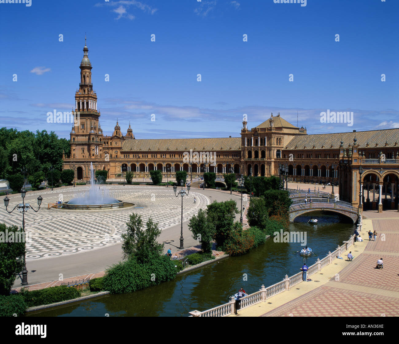 Plaza de Espana / Cattedrale e la Giralda di Siviglia, Siviglia, Spagna Foto Stock